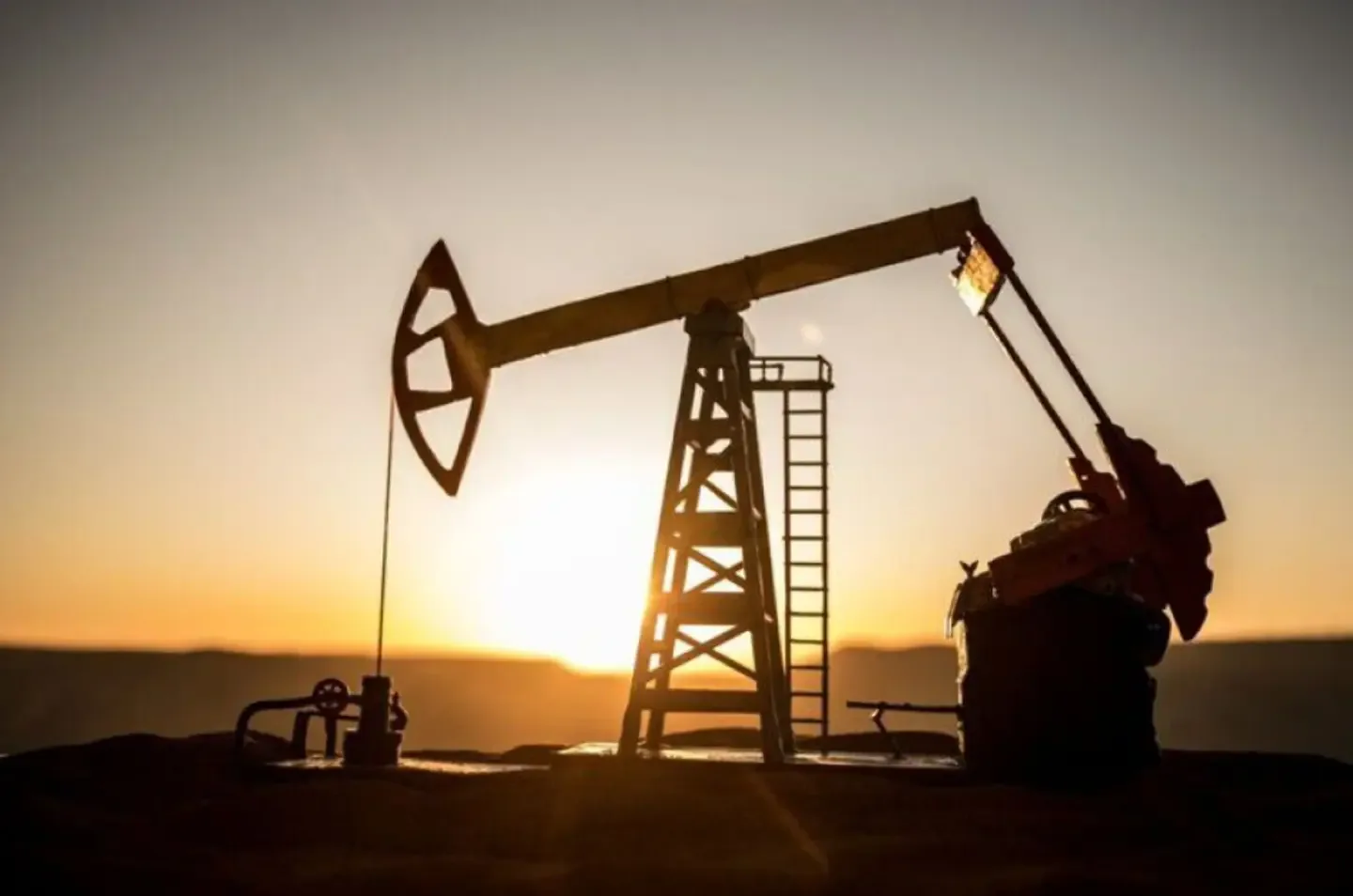Нефть подешевела на 1% - какой прогноз цен